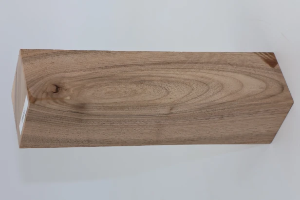 Orzech włoski Walnut drewno do toczenia kantówka kwadrat wood for turning Square Timber