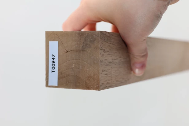 Orzech włoski Walnut drewno do toczenia kantówka kwadrat wood for turning Square Timber