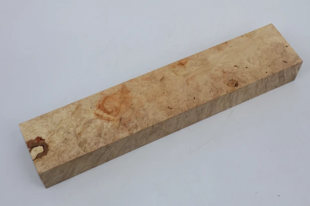 Klon jesionolistny czeczot Ash-leaf Maple Burl drewno na biżuterię wood for jewelry