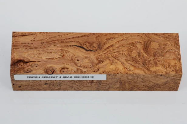 Jesion czeczot Burl Ash jasnobrązowe stabilizowane drewno na rękojeść noża light brown stabilized wood for knife