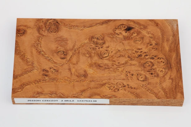 Jesion czeczot Burl Ash jasnobrązowe stabilizowane drewno na biżuterię light brown stabilized wood for jewelry