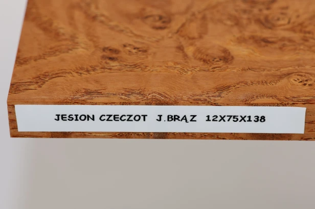 Jesion czeczot Burl Ash jasnobrązowe stabilizowane drewno na biżuterię light brown stabilized wood for jewelry