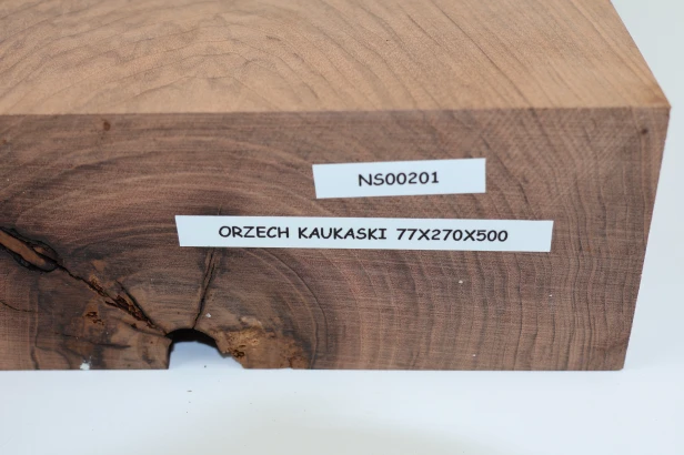 Orzech Kaukaski Caucasian Walnut