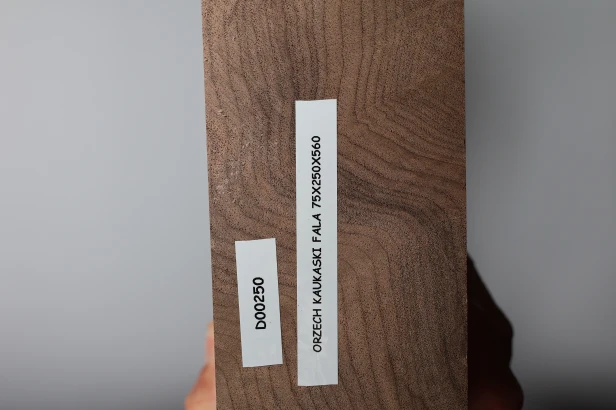 Orzech Kaukaski Fala Flame Caucasian Walnut deska drewniana drewno na kolby broń wooden board wood for gunstocks