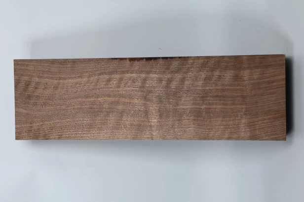 Orzech Kaukaski Fala Flame Caucasian Walnut drewno do toczenia kantówka drewno na kolby broń wood for turning Timber wood for gunstocks