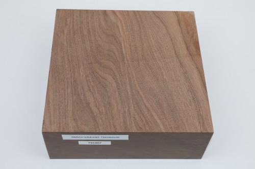 Orzech Kaukaski Caucasian Walnut drewno do toczenia wood for turning
