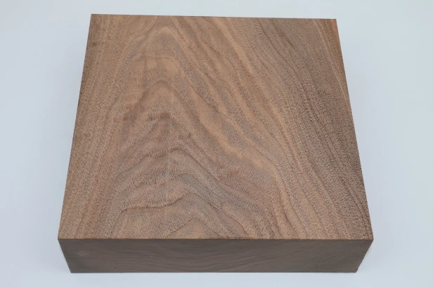 Orzech Kaukaski Caucasian Walnut drewno do toczenia wood for turning