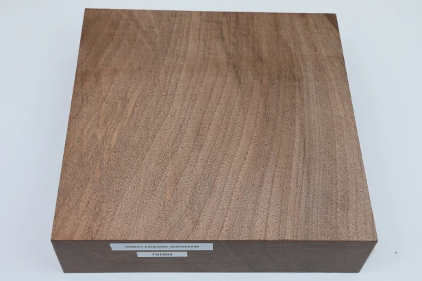 Orzech Kaukaski Caucasian Walnut drewno do toczenia wood for turning