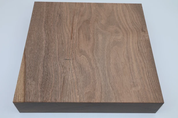 Orzech Kaukaski Caucasian Walnut drewno do toczenia wood for turning