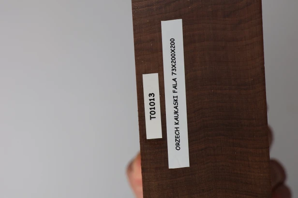 Orzech Kaukaski Fala Flame Caucasian Walnut drewno do toczenia wood for turning