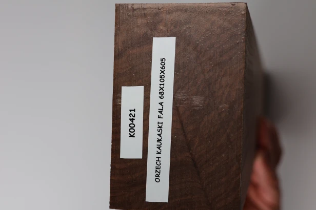 Orzech Kaukaski Fala Flame Caucasian Walnut drewno do toczenia kantówka wood for turning Timber