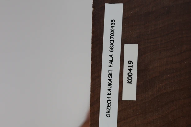 Orzech Kaukaski Fala Flame Caucasian Walnut drewno do toczenia kantówka wood for turning Timber
