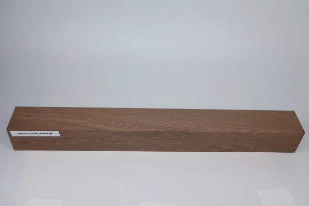 Orzech Kaukaski Caucasian Walnut drewno do toczenia kantówka kwadrat wood for turning Square Timber