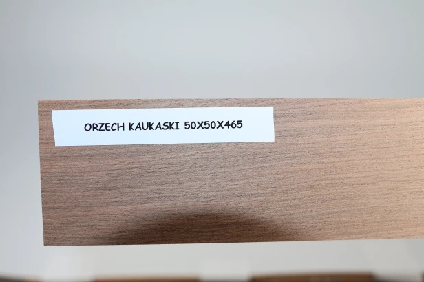 Orzech Kaukaski Caucasian Walnut drewno do toczenia kantówka kwadrat wood for turning Square Timber