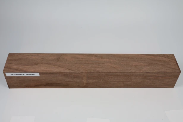 Orzech Kaukaski Caucasian Walnut drewno do toczenia kantówka kwadrat wood for turning Square Timber
