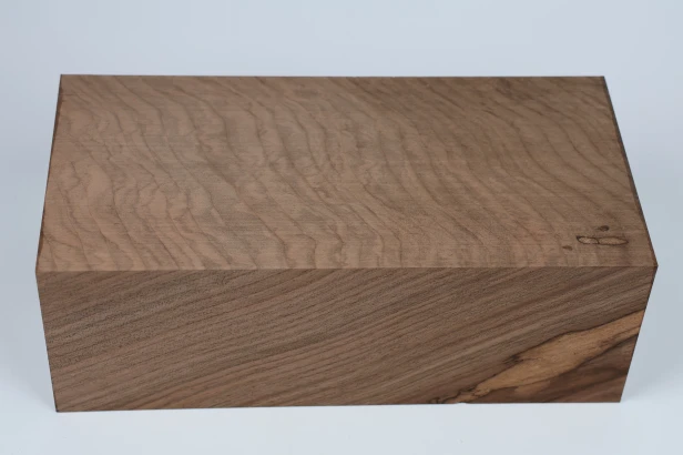 Orzech Kaukaski Caucasian Walnut drewno do toczenia kantówka wood for turning Timber