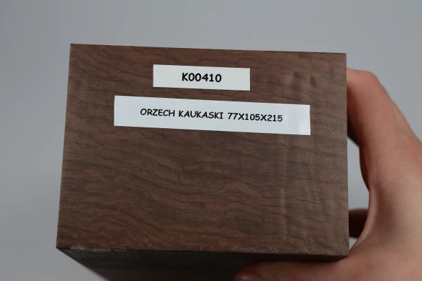 Orzech Kaukaski Caucasian Walnut drewno do toczenia kantówka wood for turning Timber