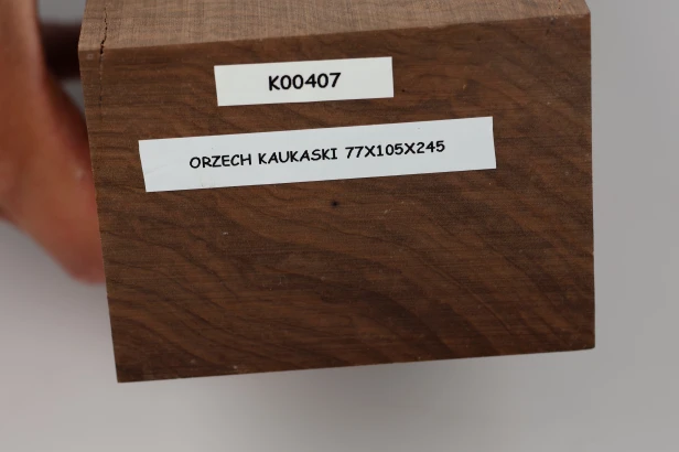 Orzech Kaukaski Caucasian Walnut drewno do toczenia kantówka wood for turning Timber