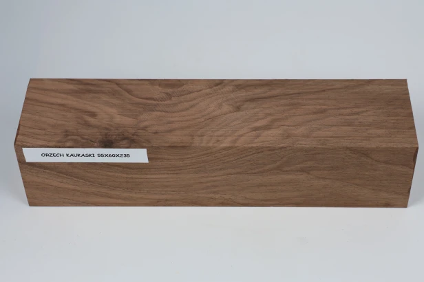 Orzech Kaukaski Caucasian Walnut drewno do toczenia kantówka wood for turning Timber