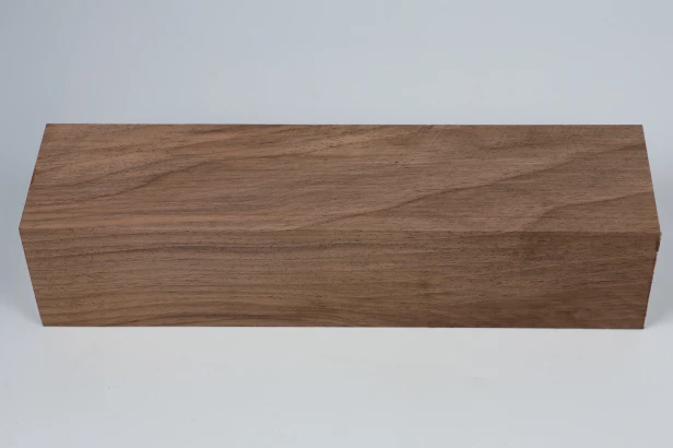 Orzech Kaukaski Caucasian Walnut drewno do toczenia kantówka wood for turning Timber