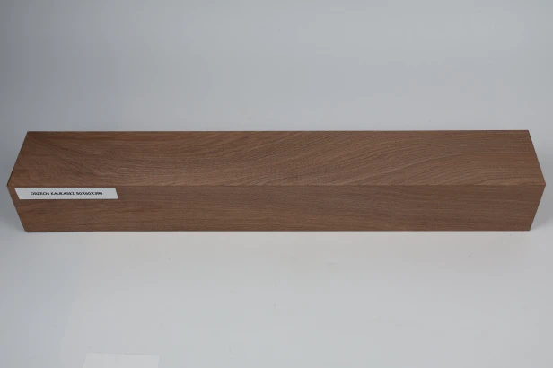 Orzech Kaukaski Caucasian Walnut drewno do toczenia kantówka wood for turning Timber