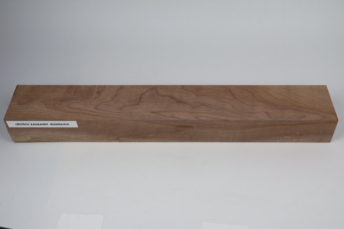 Orzech Kaukaski Caucasian Walnut drewno do toczenia kantówka wood for turning Timber