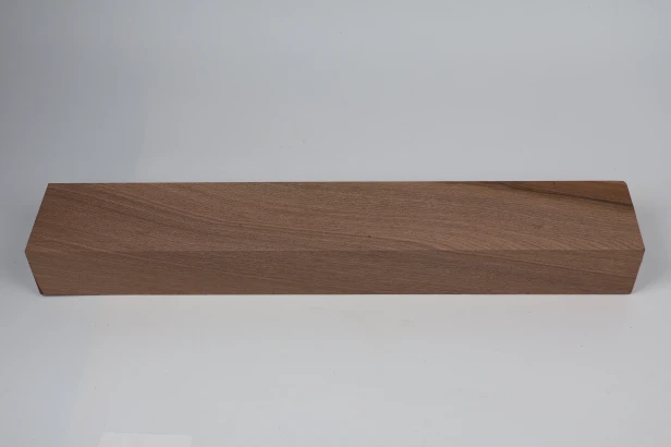 Orzech Kaukaski Caucasian Walnut drewno do toczenia kantówka wood for turning Timber