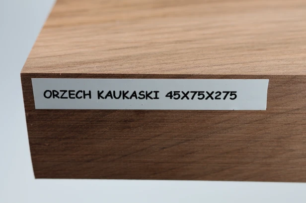 Orzech Kaukaski Caucasian Walnut drewno do toczenia kantówka wood for turning Timber