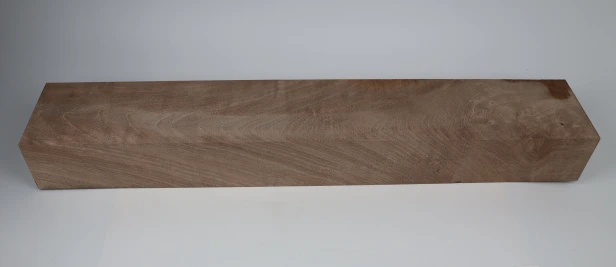 Orzech Kaukaski Caucasian Walnut drewno do toczenia kantówka wood for turning Timber