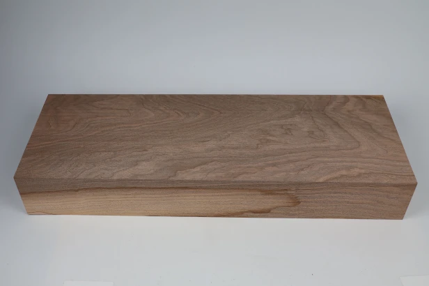 Orzech Kaukaski Caucasian Walnut drewno do toczenia kantówka wood for turning Timber