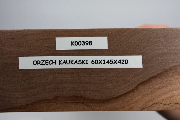 Orzech Kaukaski Caucasian Walnut drewno do toczenia kantówka wood for turning Timber