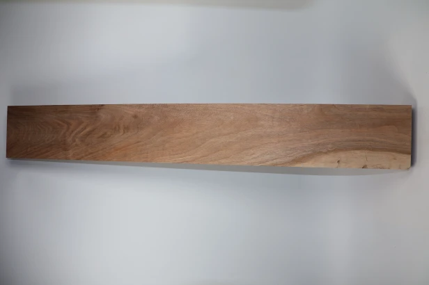 Orzech Kaukaski Caucasian Walnut drewno do toczenia kantówka wood for turning Timber