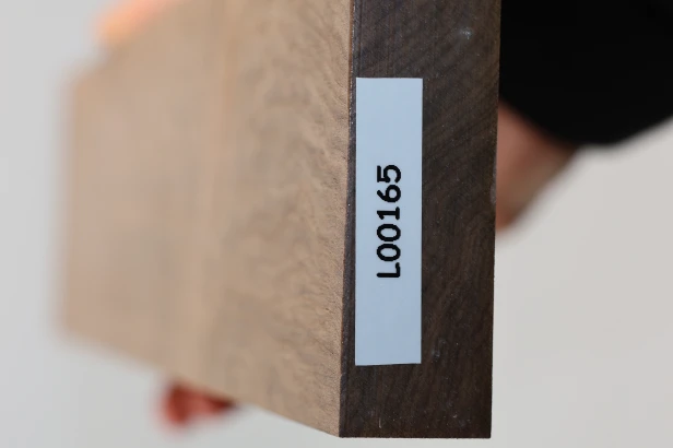 Orzech Kaukaski Caucasian Walnut listwa drewniana wooden strip