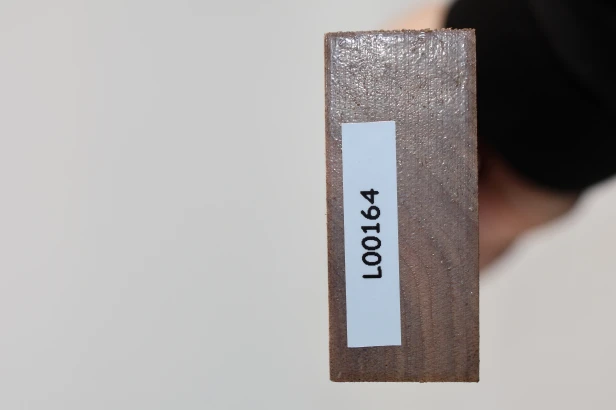 Orzech Kaukaski Caucasian Walnut listwa drewniana wooden strip