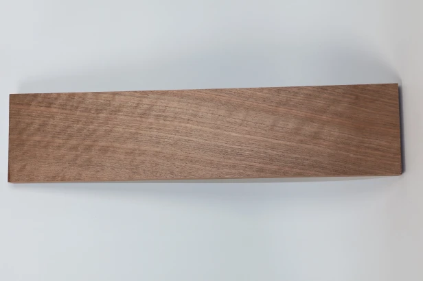 Orzech Kaukaski Fala Flame Caucasian Walnut listwa drewniana wooden strip