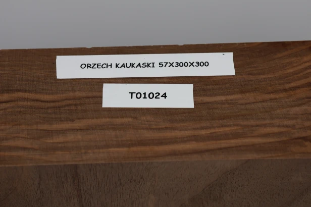 Orzech Kaukaski Caucasian Walnut drewno do toczenia wood for turning