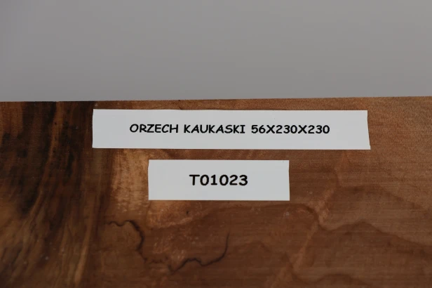 Orzech Kaukaski Caucasian Walnut drewno do toczenia wood for turning