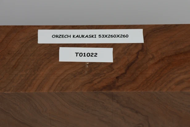Orzech Kaukaski Caucasian Walnut drewno do toczenia wood for turning