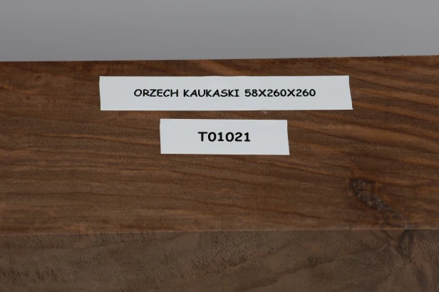 Orzech Kaukaski Caucasian Walnut drewno do toczenia wood for turning