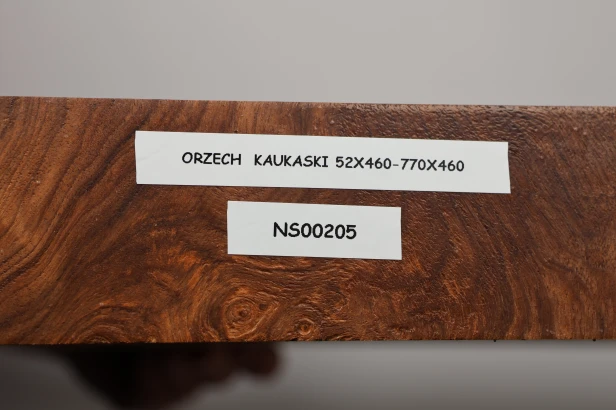 Orzech Kaukaski Caucasian Walnut