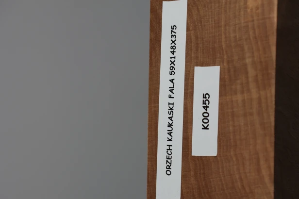 Orzech Kaukaski Fala Flame Caucasian Walnut drewno do toczenia kantówka wood for turning Timber