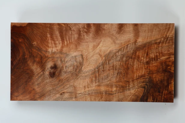 Orzech Kaukaski Fala Flame Caucasian Walnut drewno do toczenia kantówka wood for turning Timber