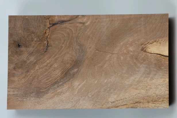 Orzech Kaukaski Fala Flame Caucasian Walnut drewno do toczenia kantówka wood for turning Timber