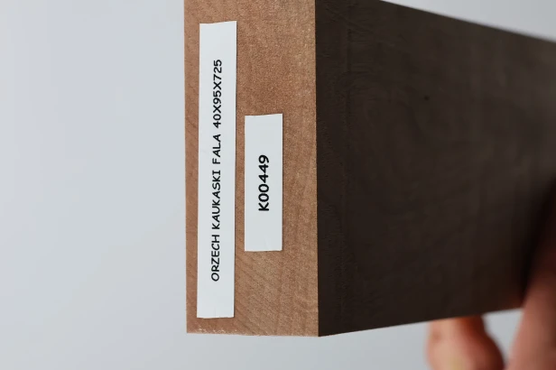 Orzech Kaukaski Fala Flame Caucasian Walnut drewno do toczenia kantówka wood for turning Timber