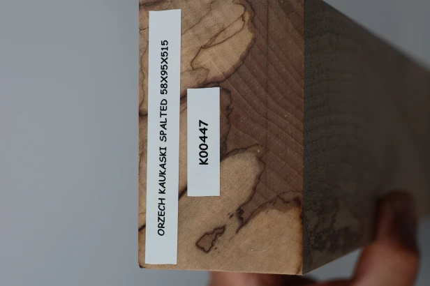 Orzech Kaukaski Spalted Caucasian Walnut drewno do toczenia kantówka wood for turning Timber