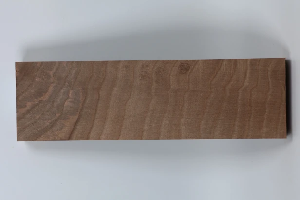 Orzech Kaukaski Caucasian Walnut drewno do toczenia kantówka wood for turning Timber