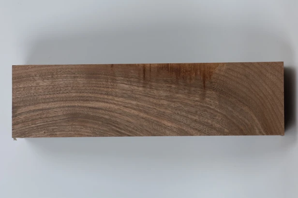 Orzech Kaukaski Caucasian Walnut drewno do toczenia kantówka wood for turning Timber
