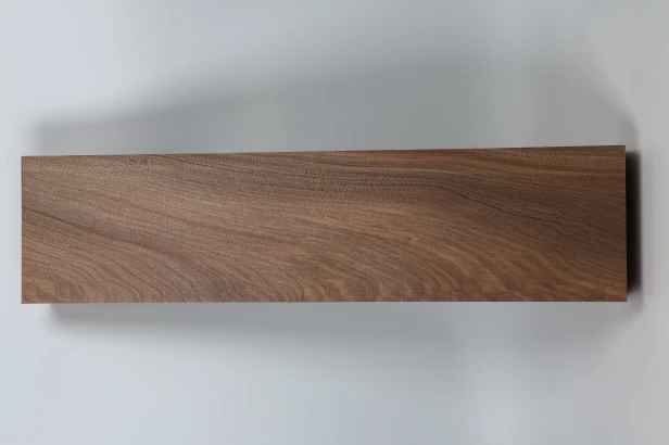 Orzech Kaukaski Caucasian Walnut drewno do toczenia kantówka drewno na kolby broń wood for turning Timber wood for gunstocks