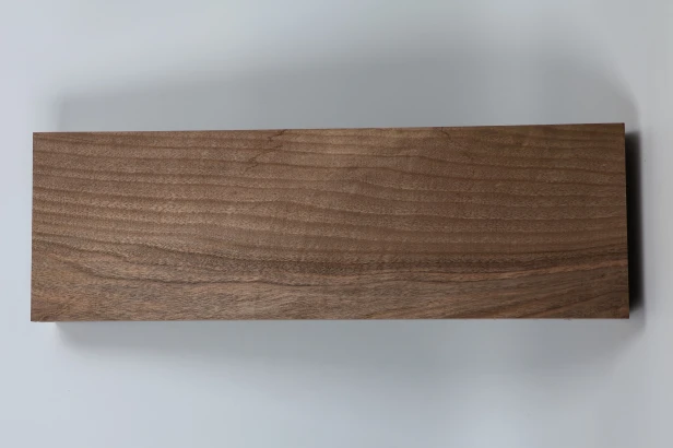 Orzech Kaukaski Caucasian Walnut drewno do toczenia kantówka wood for turning Timber