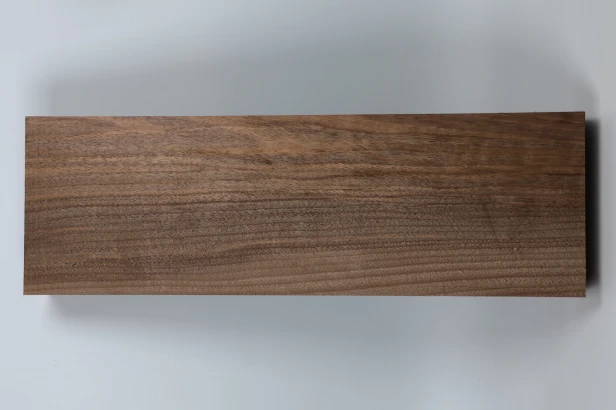 Orzech Kaukaski Caucasian Walnut drewno do toczenia kantówka wood for turning Timber